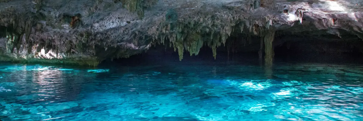 Cenote Dos Ojos Mexiko