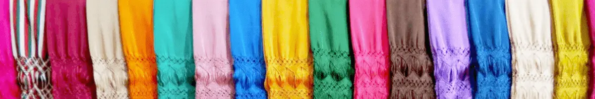 Ein Rebozo ist ein traditionelles mexikanisches Tuch, das vielseitig verwendet wird.